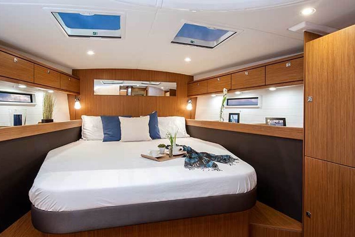 Bavaria Cruiser 56 16.75m Sailing Yacht, Palma de Mallorca cabin