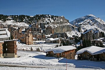 Neva Chalet, Avoriaz exterior