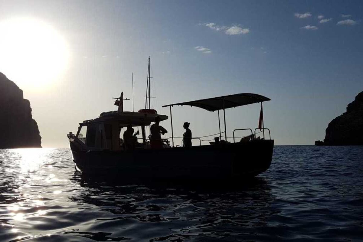 12 Person Classic Motor Boat, Port de Soller exterior