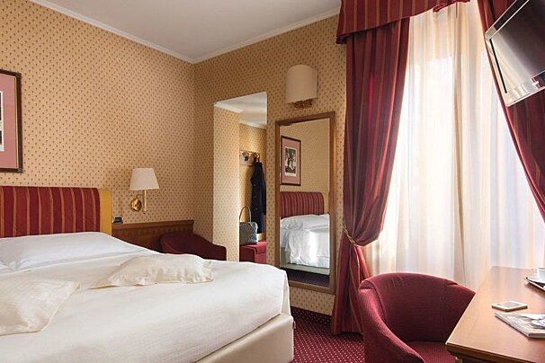 Berna Hotel, Milan - Centre double bedroom