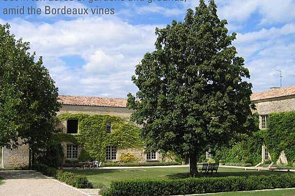 Chateau Rigaud Hotel, East Bordeaux exterior
