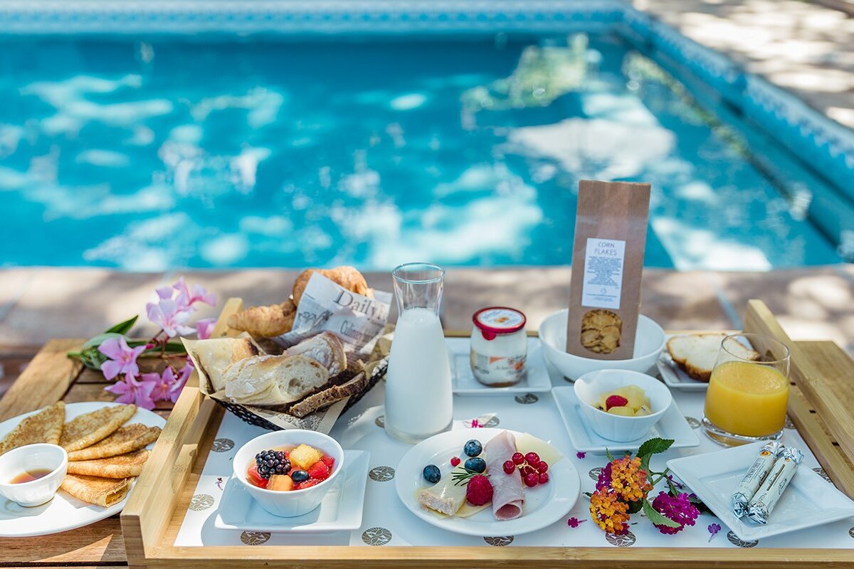 A tray of food with a bag of granola on it