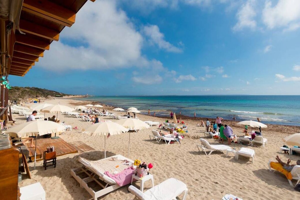 Jockey Beach Club, Las Salinas beach