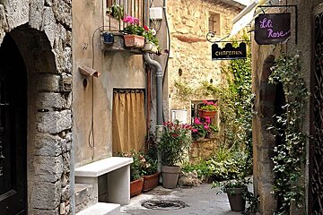 Pretty lanes to wander through