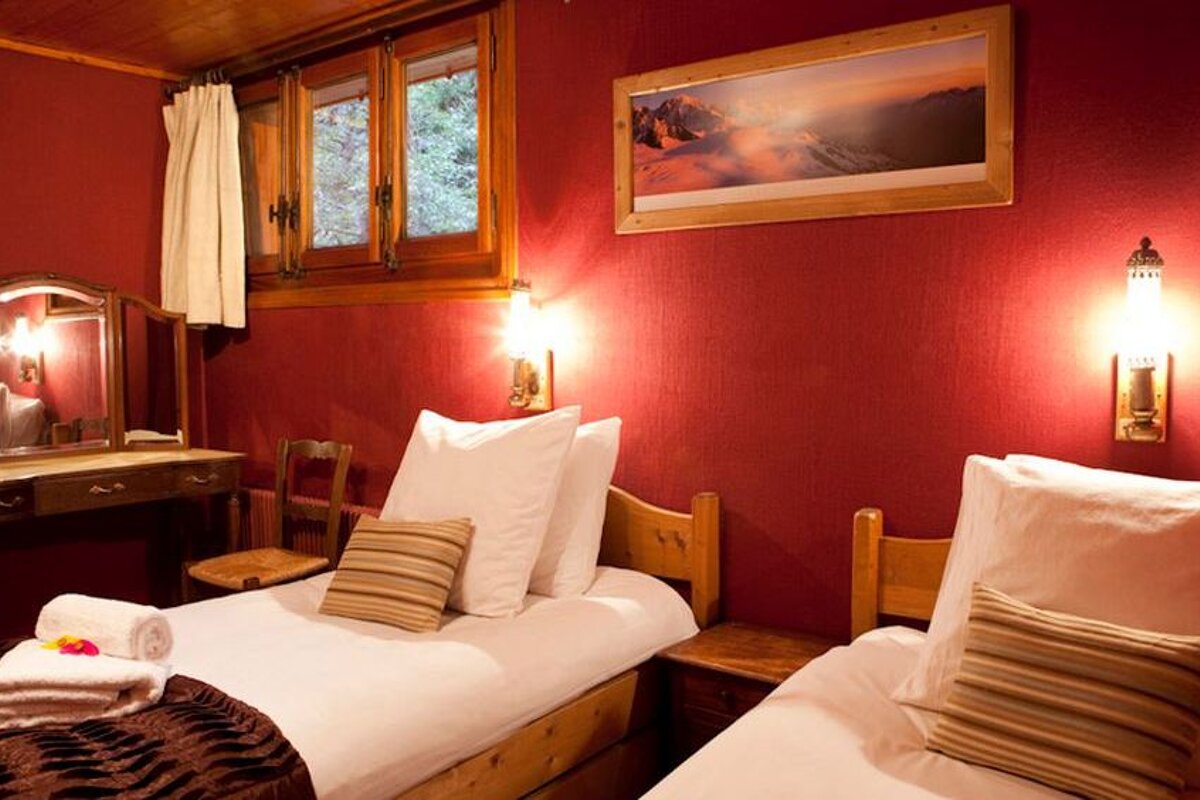 Retreat Chalet, Argentiere twin bedroom