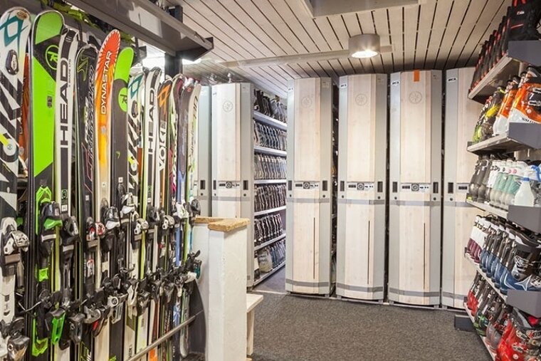 Skimium - Ski Higher Ski Hire, La Tania shop interior