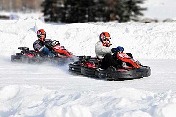 Ice driving and karting at the ice track in la daille
