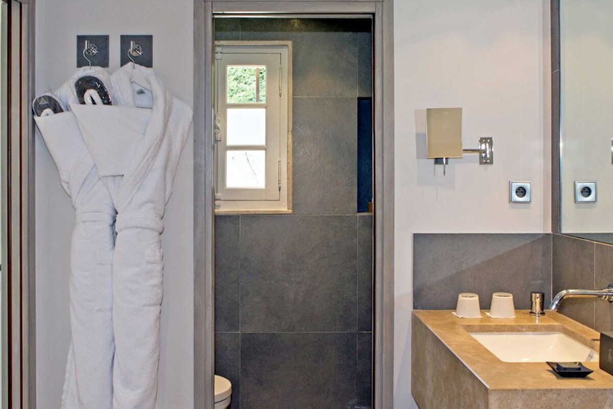 Le Pre de la Mer Hotel, Saint Tropez bathroom