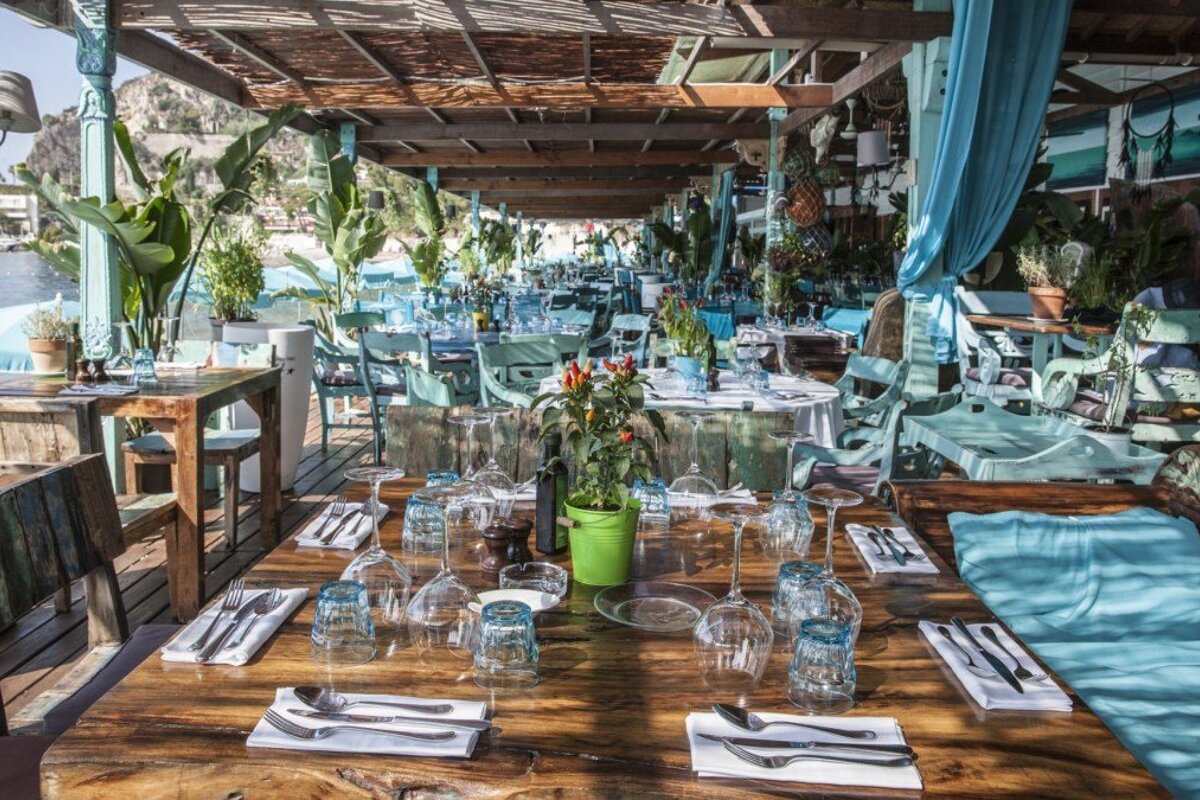Anjuna Plage Beach Club, Eze restaurant