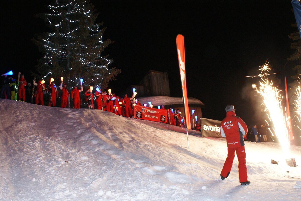 ESF instructors torchlit descent in Avoriaz