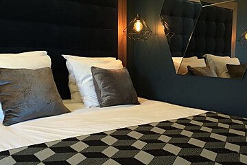 Farenheit 7 Hotel, Val Thorens double bedroom