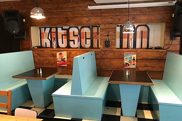 Kitsch Inn Bar & Restaurant, Les Houches interior