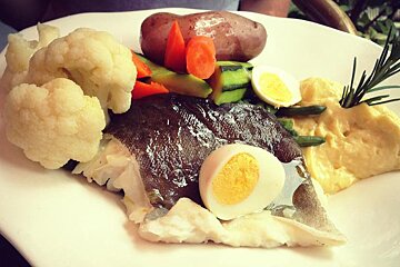 La Reine Jeanne Restaurant, Les Baux style of cuisine