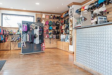 Skimium - Action Sports Ski Hire, Morzine shop interior