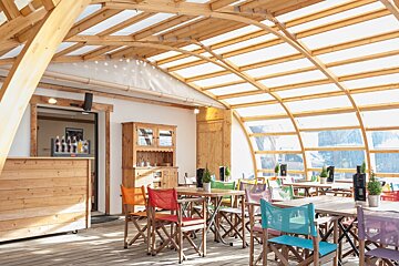 Skimium - Action Sports Ski Hire, Morzine shop interior