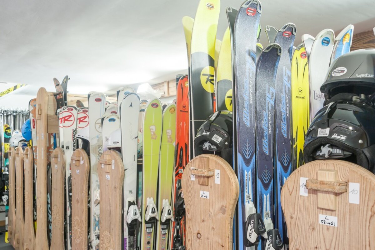 Skimium - Action Sports Ski Hire, Morzine shop interior