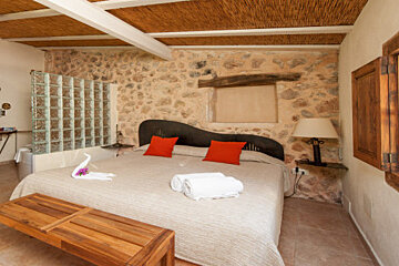 Son Pons Agroturismo Hotel, Buger double bedroom
