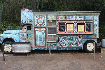 An original & creative food truck from the US!