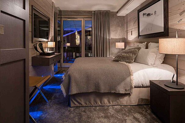 Grandes Alpes Private Hotel, Courchevel  double bedroom