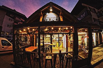 front of Home burgers in Les Gets