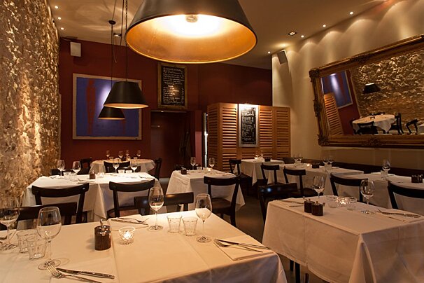 Les Canailles Bistro Restaurant, Cannes interior