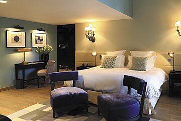 a picture of a hotel suite at Domaine de Manville, Les Baux