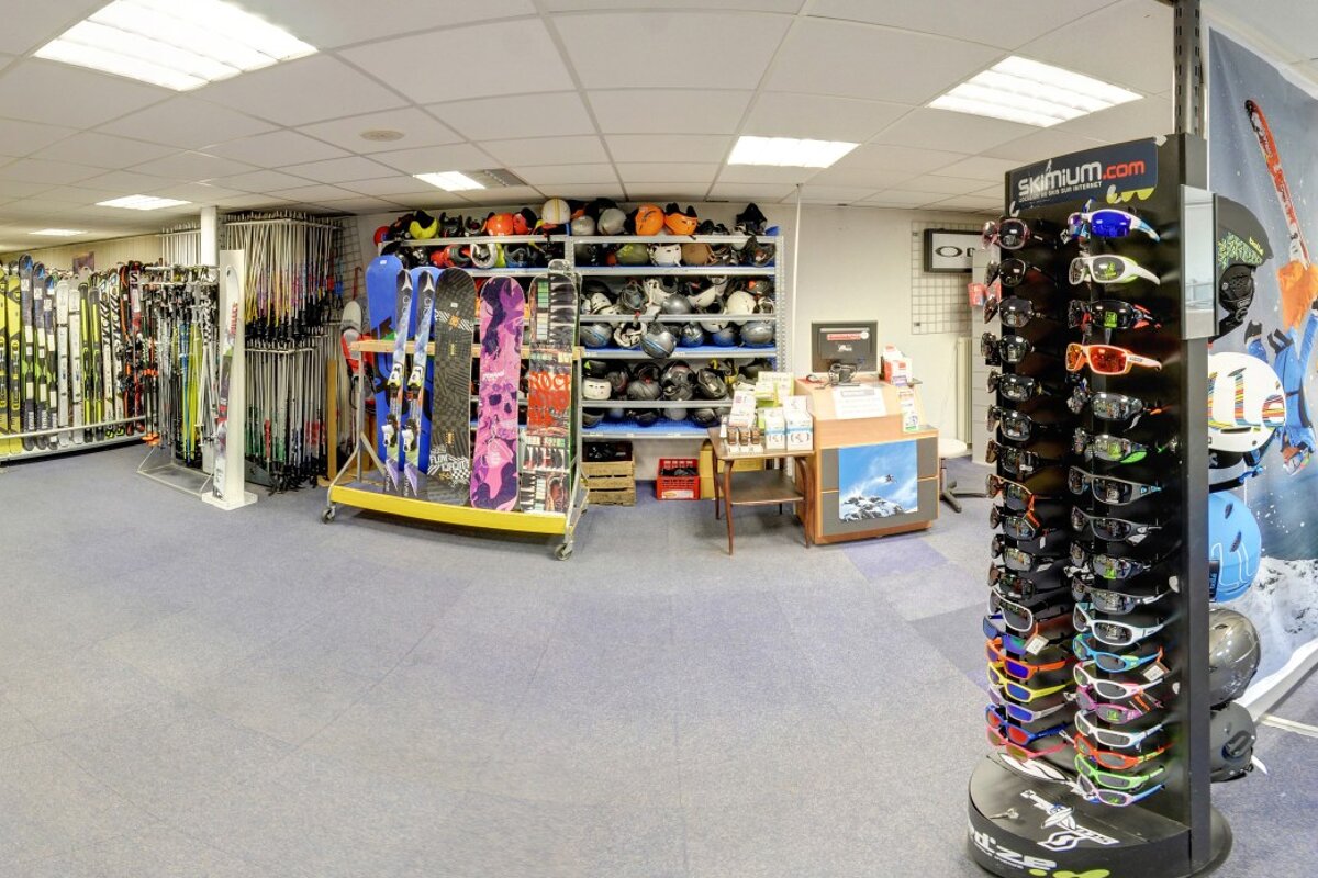 Skimium - Alpes Attitude Ski Hire, Morzine shop interior
