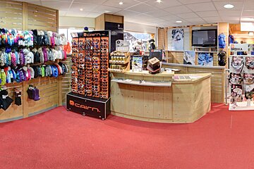 Skimium - Alpes Attitude Ski Hire, Morzine shop interior