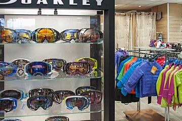 Skimium - Alpes Attitude Ski Hire, Morzine shop interior