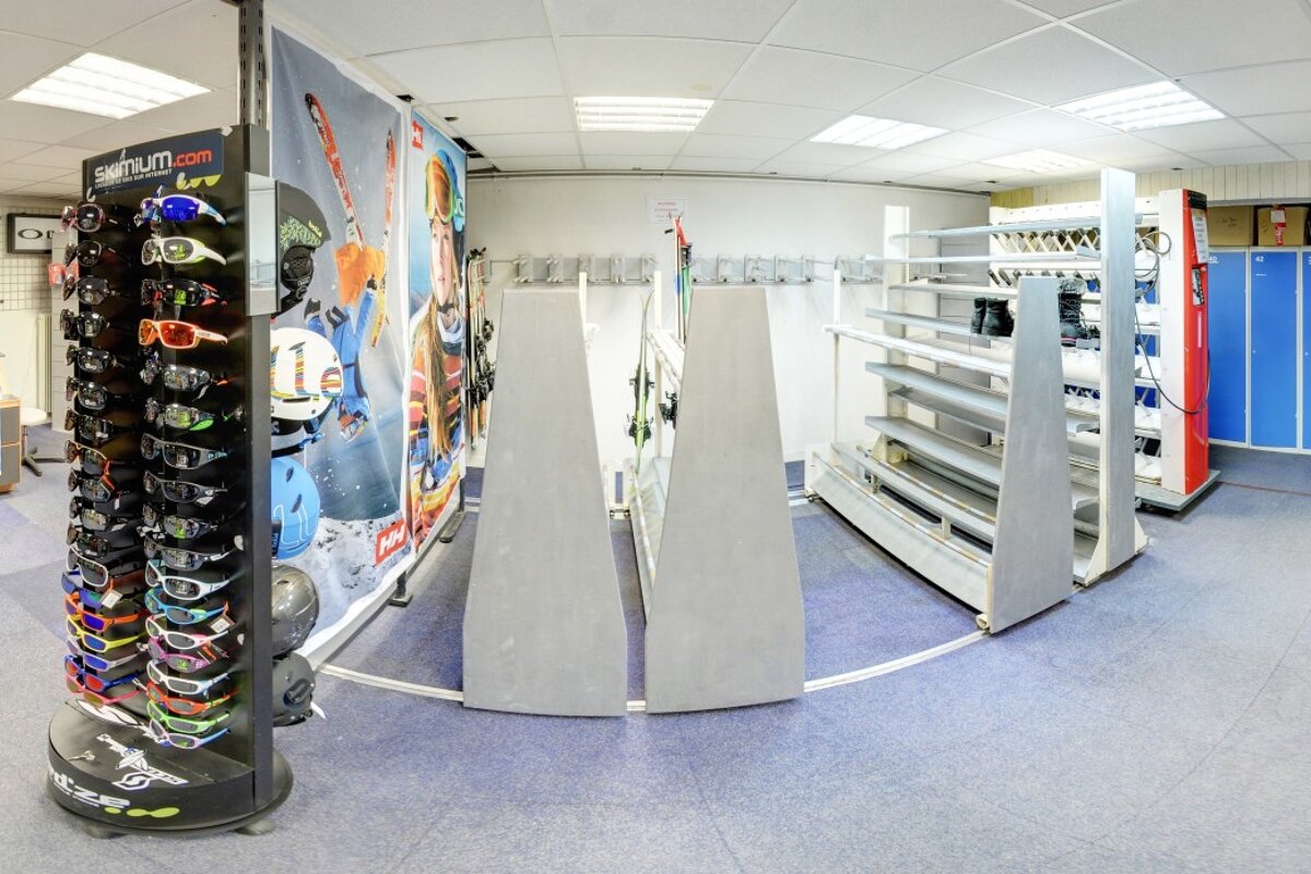 Skimium - Alpes Attitude Ski Hire, Morzine shop interior