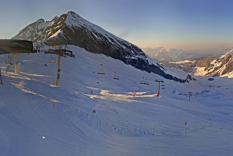 Spring Skiing in Portes du Soleil, Avoriaz