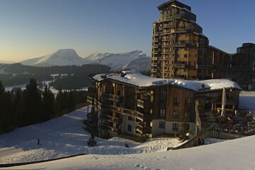 Spring Skiing in Portes du Soleil, Avoriaz