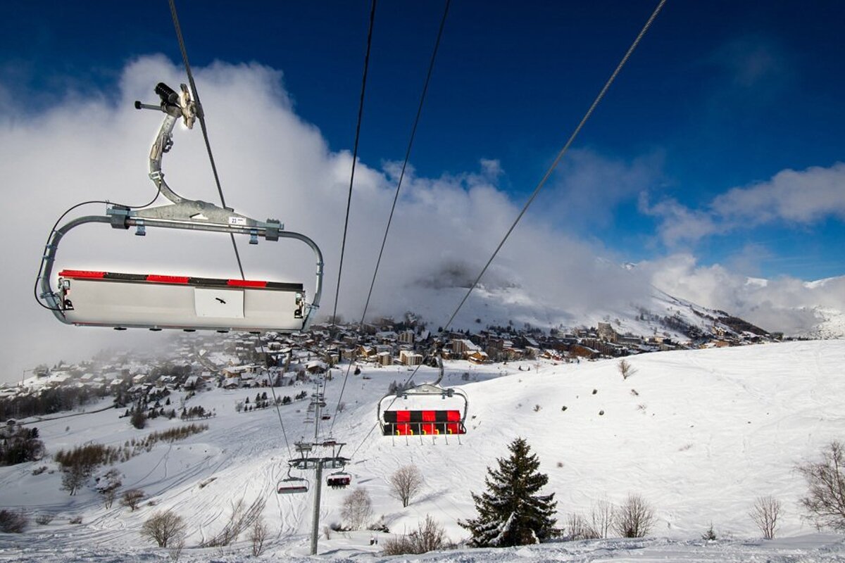 UCPA Holiday Centre, Les Deux Alpes snow