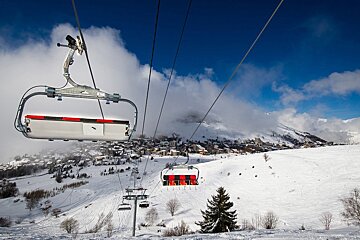 UCPA Holiday Centre, Les Deux Alpes snow