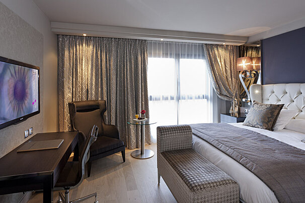 Hotel Burdigala, Bordeaux - Centre double bedroom