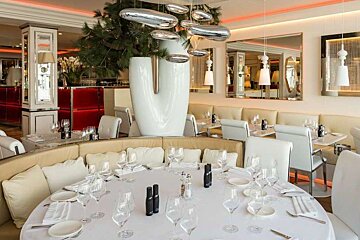 Le Girelier Restaurant, Saint Tropez interior