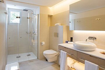 Melbeach Hotel, Canyamel bathroom