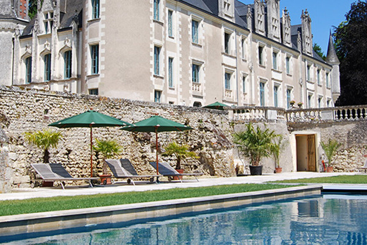 Arpentis Chateau, Saint- Regle exterior