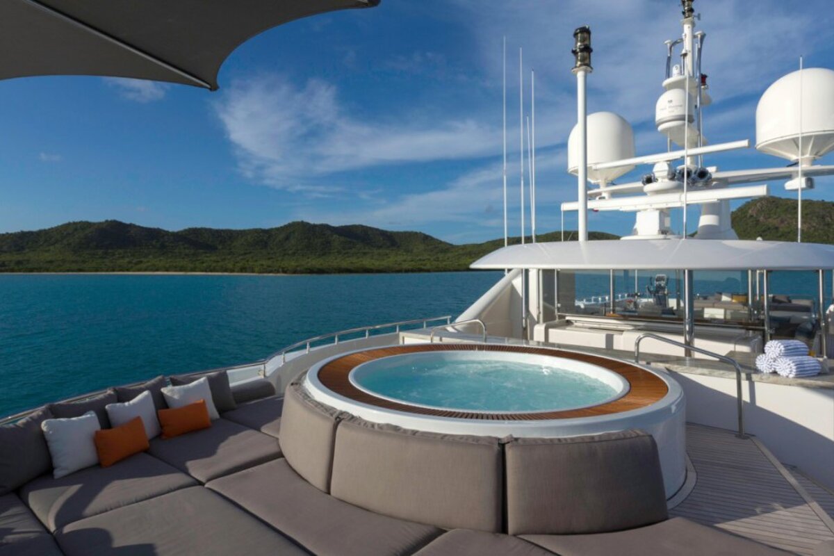 12 Person Motor Yacht, - Aquavita