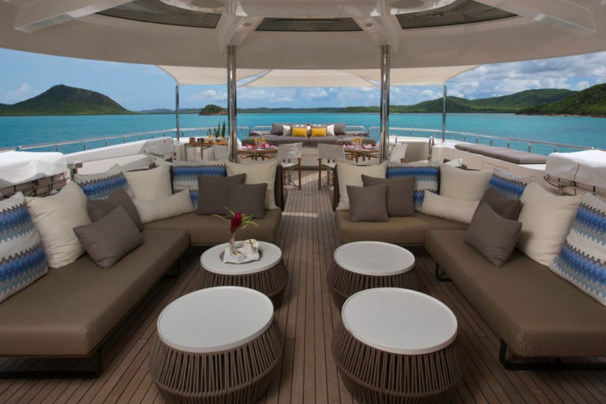 12 Person Motor Yacht, - Aquavita