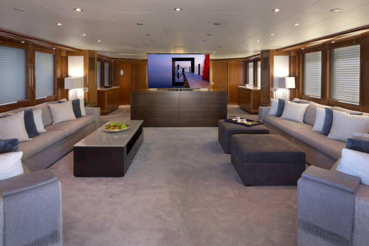 12 Person Motor Yacht, - Aquavita