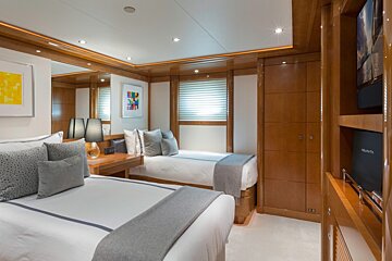 12 Person Motor Yacht, - Aquavita