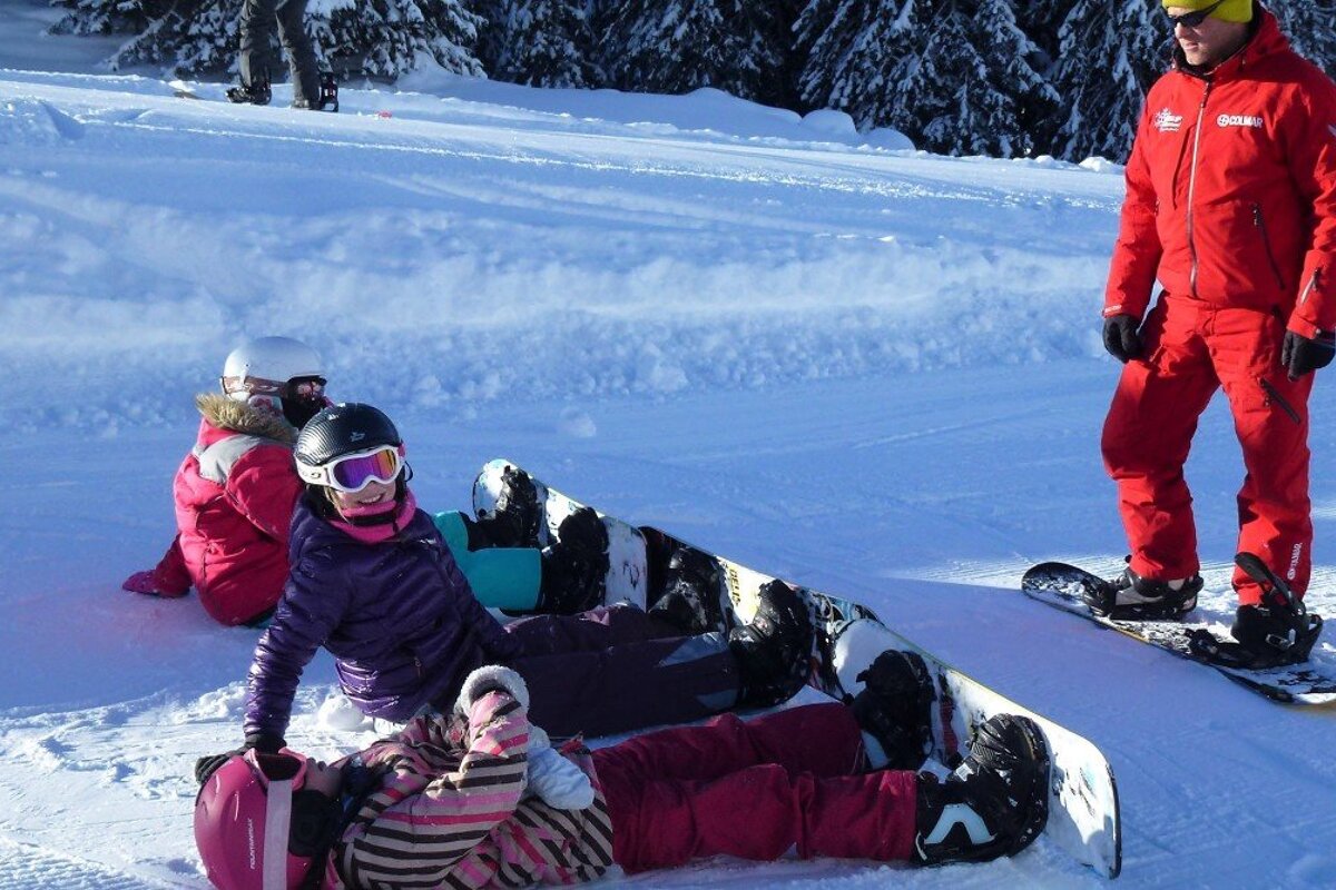 ESF Childcare snowboard lesson