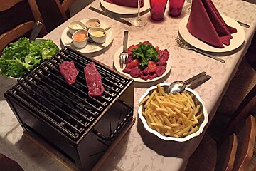 La Petite Taverne Restaurant, Alpe d'Huez style of cuisine