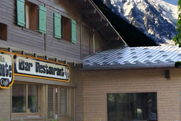 La Yaute Bar, Argentiere terrace