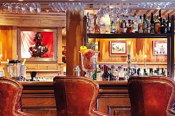 Le Grand Cafe Restaurant, Courchevel   interior