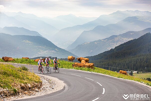 road cycling on the col de la Loze