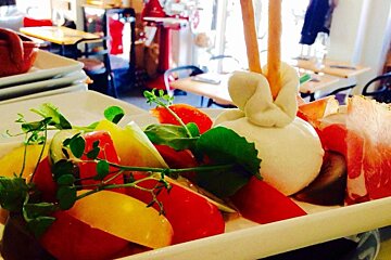 Bar a Vin le 61 Restaurant, Golfe Juan style of cuisine