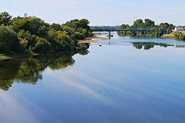 looking over the dordogne river from castillon
