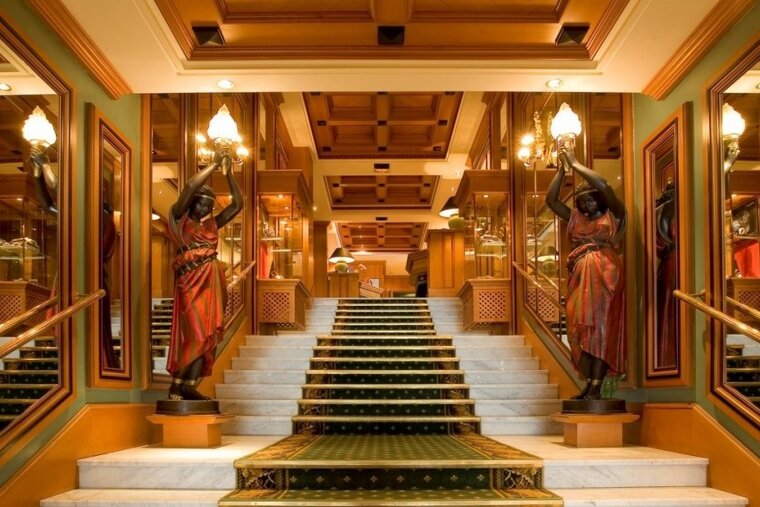 Le Carlina Hotel, Courchevel 1850 lobby